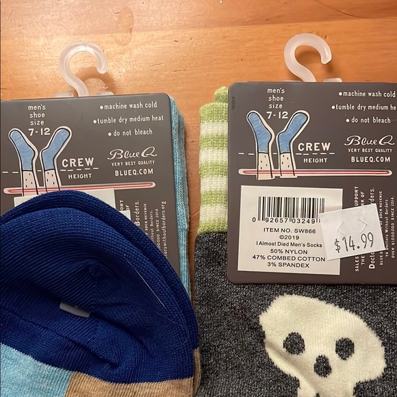 Blue Q Men's Crew Socks - Cool-Ass Grandpa and Skull Design - Multicolor - Picture 2 of 3